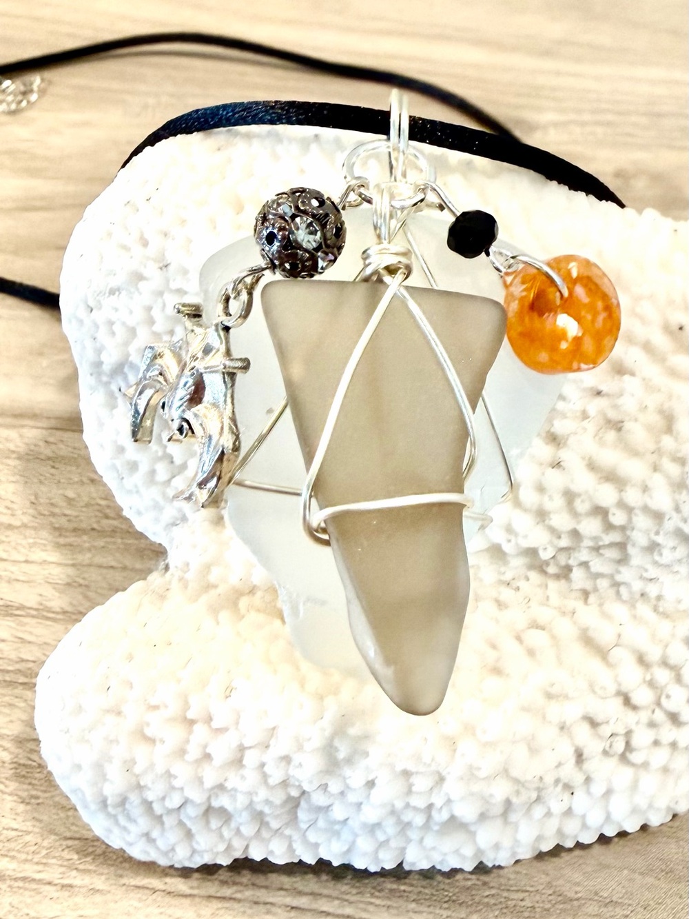 22. Halloween Vibes👻🎃🦇 Bat themed necklace with sea glass and resin piece